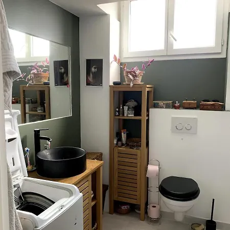 3-r Bright, Within 15 Min Walk Appartement *