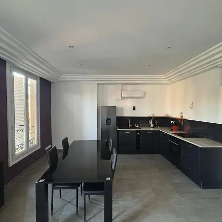 3-r Bright, Within 15 Min Walk Appartement Nice