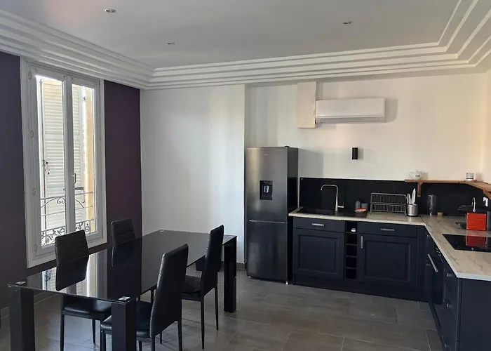 Apartman 3-r Bright, Within 15 Min Walk